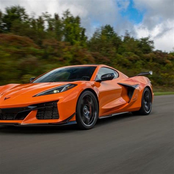 Should I buy a car at the end of the model year?